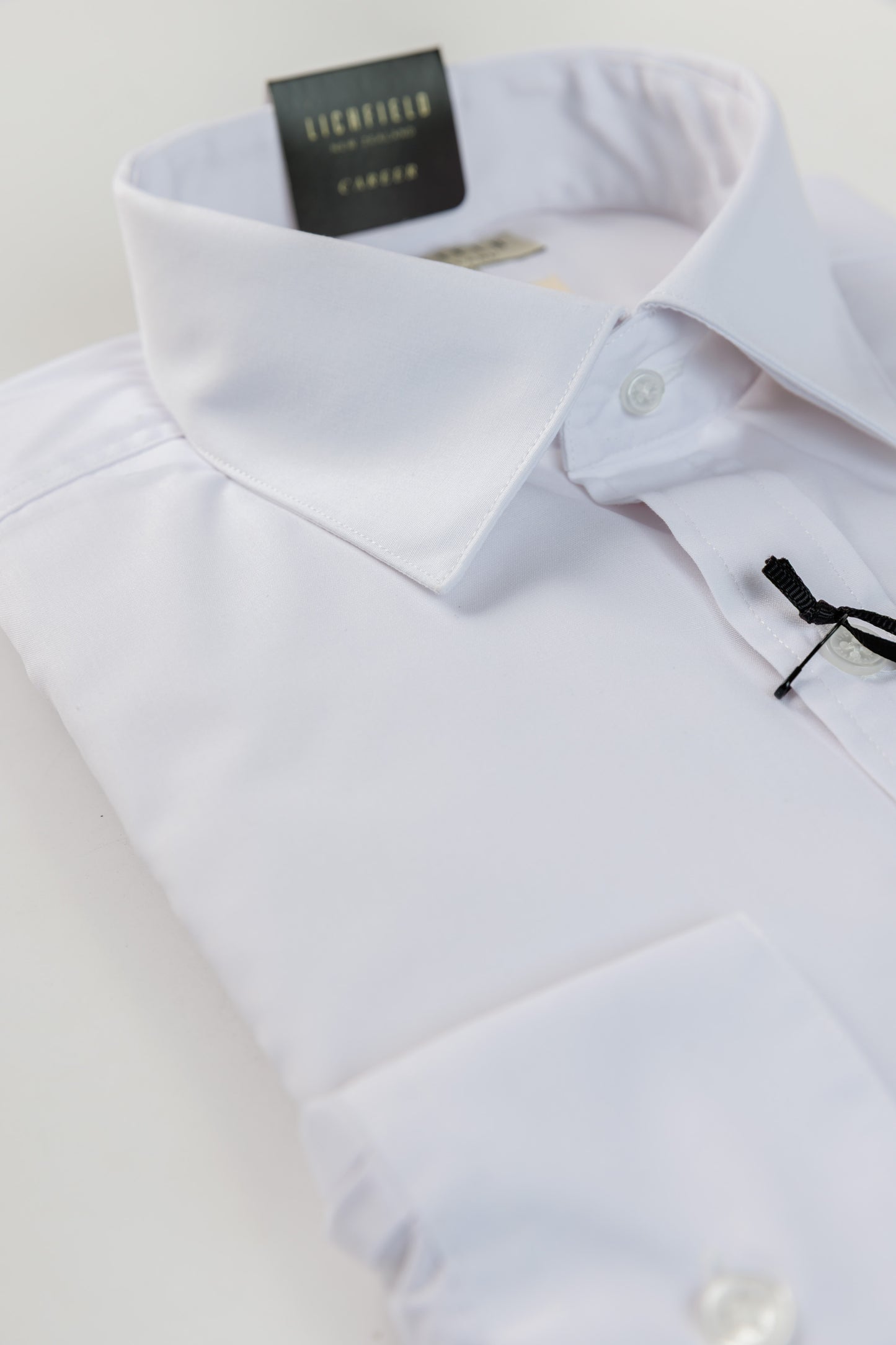 0100 - The Classic White